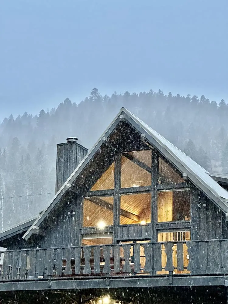 Cozy cabin 