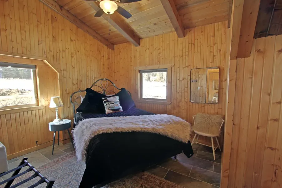 Bedroom 4 - cozy spot on upper floor with queen bed. 